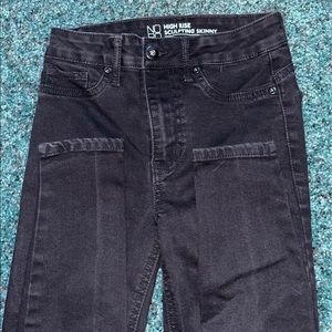 No Boundaries High Rise Sculpting Skinny Jeans